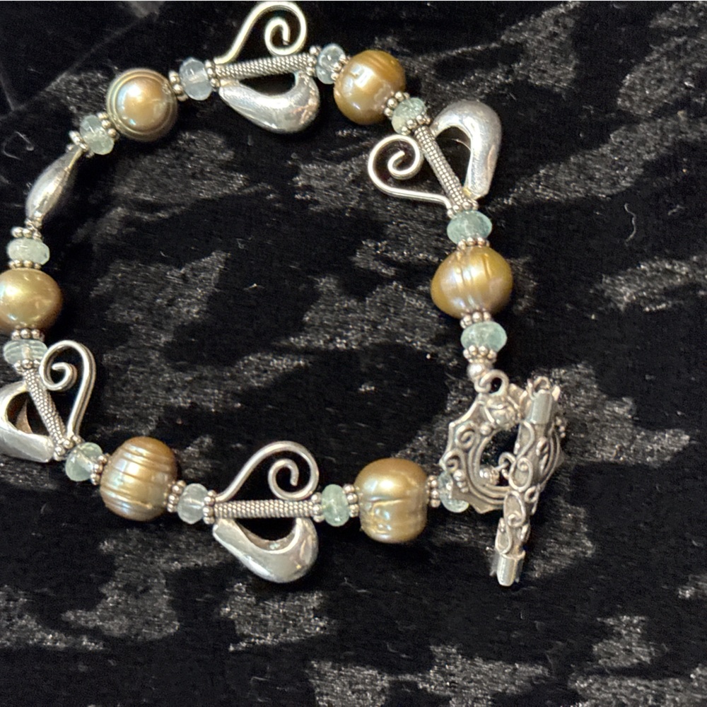 CLOSET CLEAR OUT! Beautiful Sterling Silver and pearl Beaded Bracelet